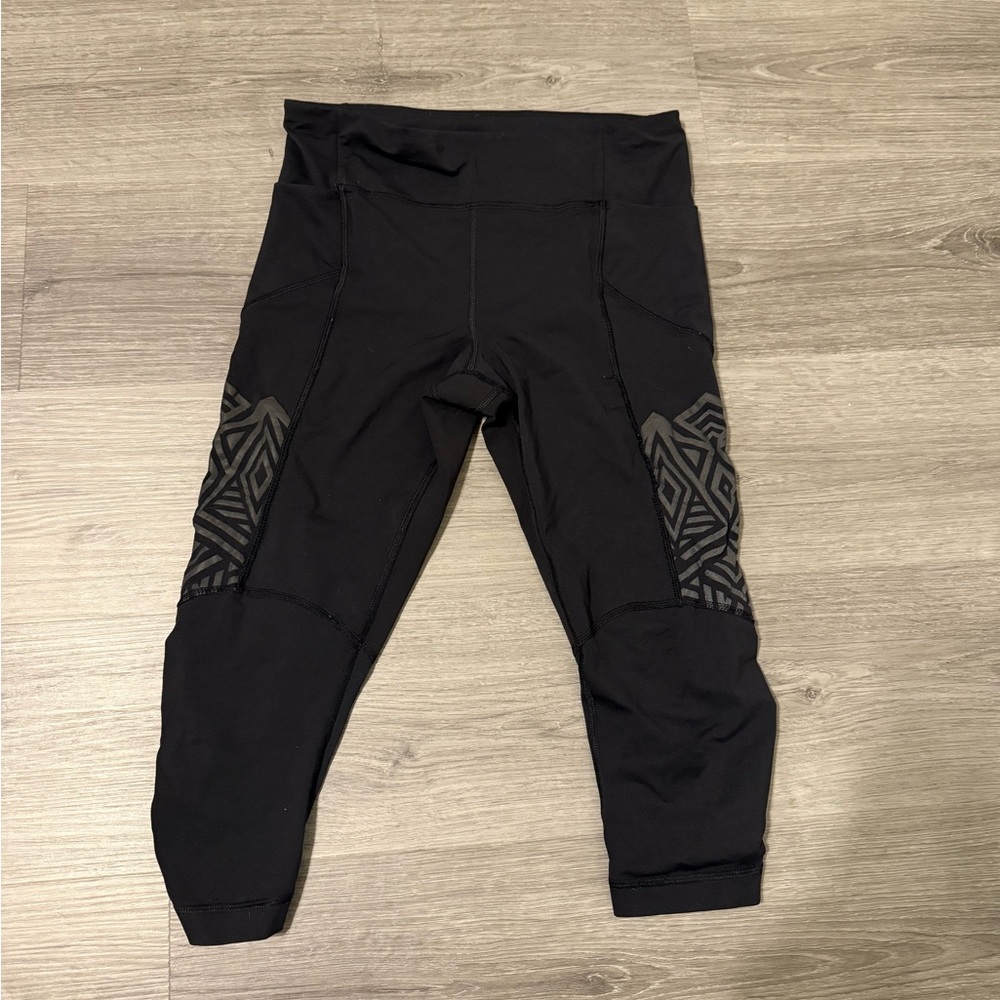 Lululemon Capri size 6